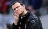 Laurent Guyot ne trouve plus les mots pour motiver ses joueurs. (Reuters)